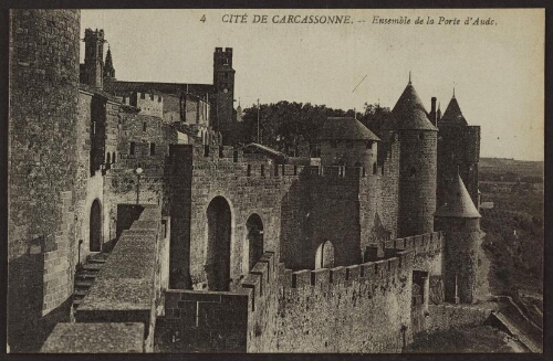 Cité de Carcassonne. - Ensemble de la porte d'Aude 