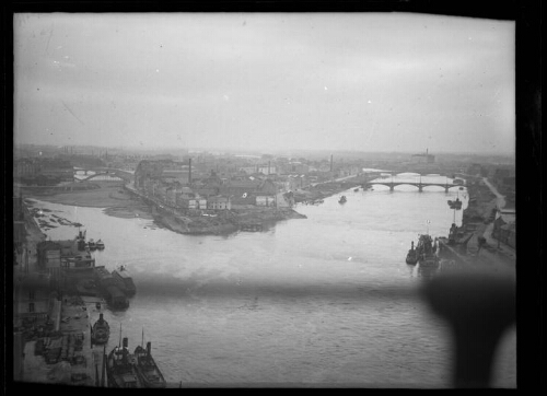 Paris ? : vue panoramique de l'île Saint-Louis ?