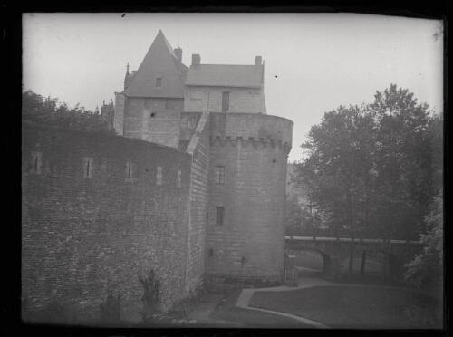 Nantes (Loire-Atlantique) : entrée du château des ducs de Bretagne (XVe siècle)