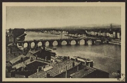 Mâcon (S.-et-L.) - Patrie de Lamartine - Vue panoramique, le pont les quais 