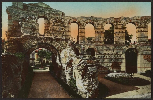 Bordeaux Les ruines du  Palais Gallien 