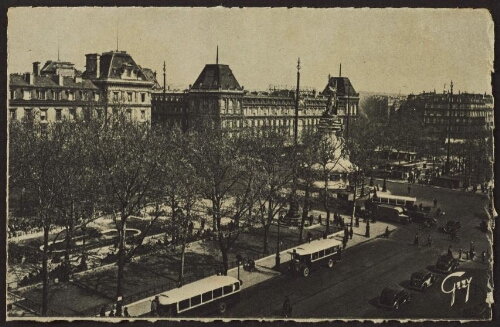 Place de la République 