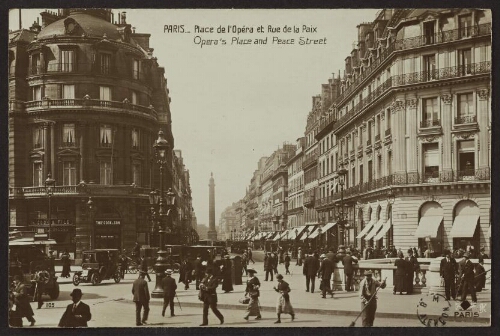 Paris - Place de l'opéra et rue de la Paix. Opera's place and Peace street 