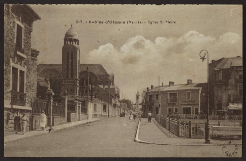 Sables-d'Olonne (Vendée) - Eglise Saint Pierre 