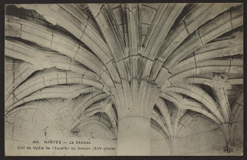 Nantes - Le château. Clef de voûte de l'escalier du donjon (XVe siècle)