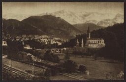 Lourdes. La basilique et le pic du Jer