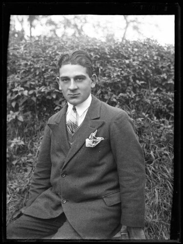 Portrait d'un jeune homme, au Gué à Essay, le 20 septembre 1931