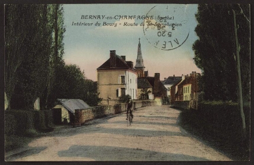 Bernay-en-Champagne (Sarthe). Intérieur du bourg - Route de Saint-Symphorien