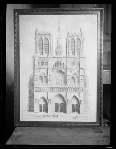 Dessin au fusain de la "Façade de Notre-Dame de Paris" signé Marc Bry, Louvagny le 6 octobre 1929