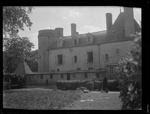 Arrière du château de Louvagny dans le Calvados, 1929
