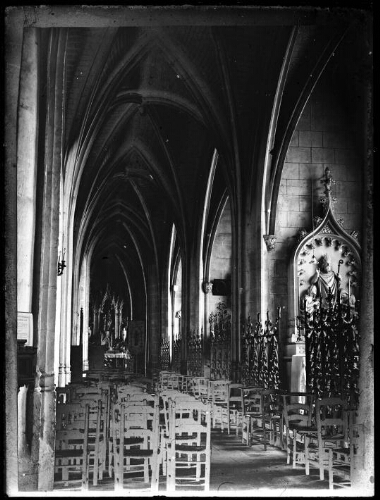 Alençon (Orne) : intérieur église Saint-Léonard, le 16 mai 1935